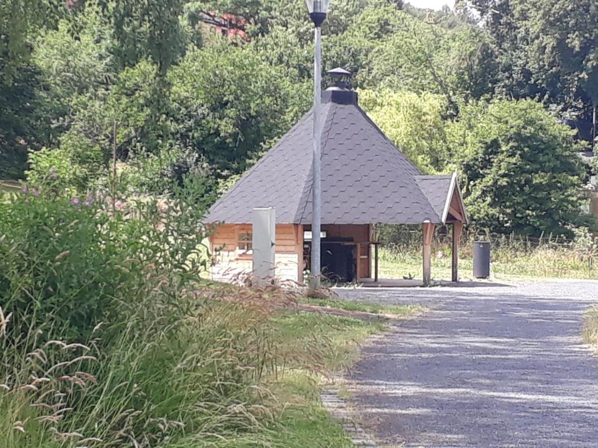 Ruhige Ferienwohnung Im Gutshaus Niederorschel Eksteriør bilde